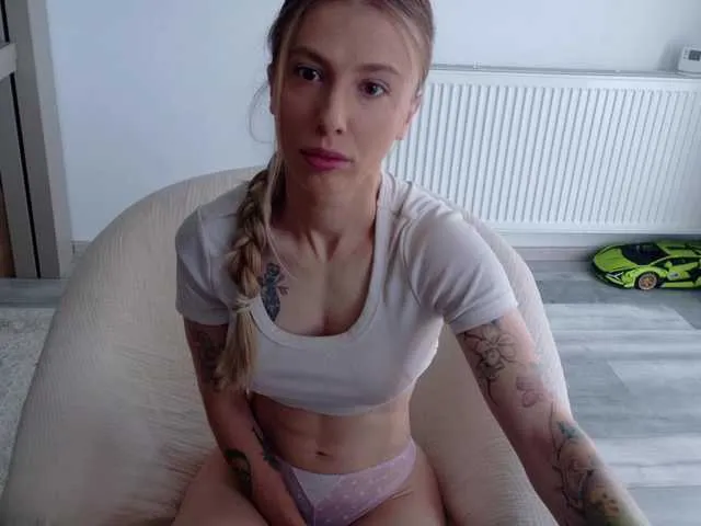 Offline DiddySweet1 on BongaCams