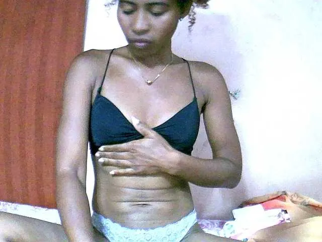 Freechat DonnelaQuin on BongaCams