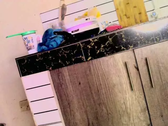 Offline dreamyher on BongaCams