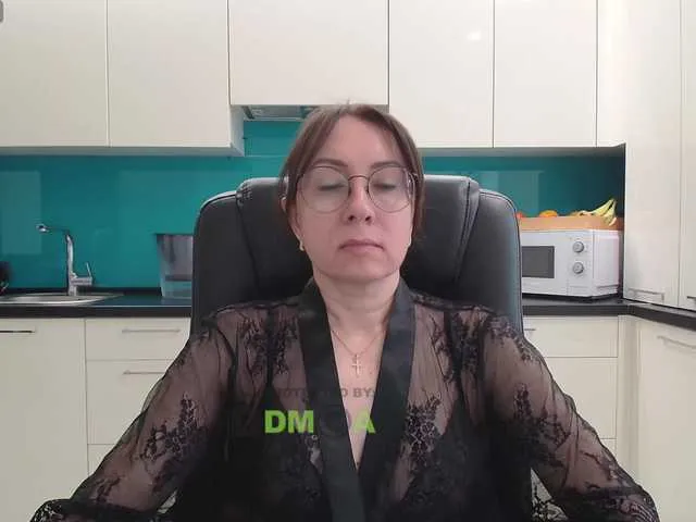 Offline dulcesiomar8 on BongaCams