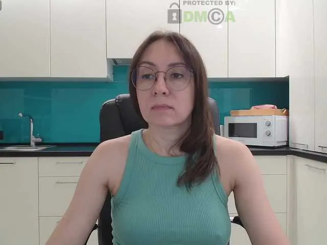 Offline dulcesiomar8 on BongaCams