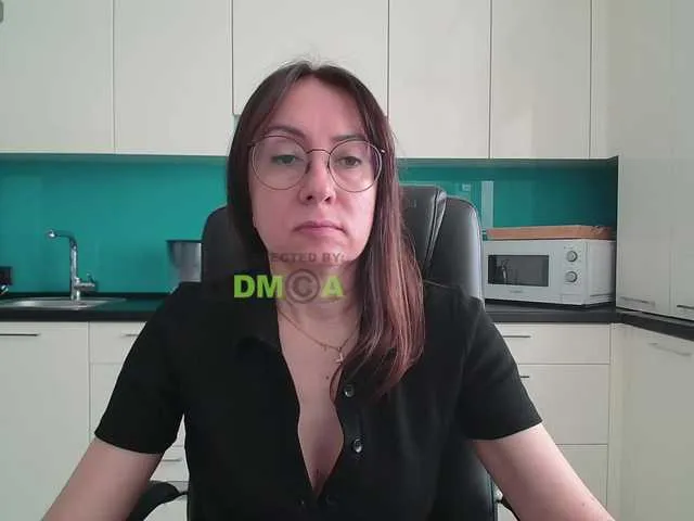 Offline dulcesiomar8 on BongaCams