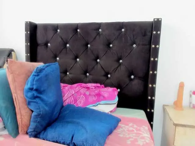 Offline EbonnyLatinx on BongaCams