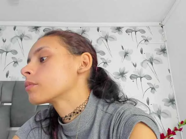 Offline Ehotloveaxxx on BongaCams