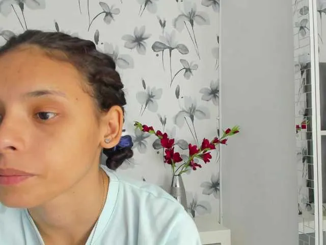 Offline Ehotloveaxxx on BongaCams