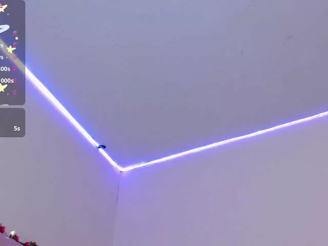 Freechat ela-peach on BongaCams