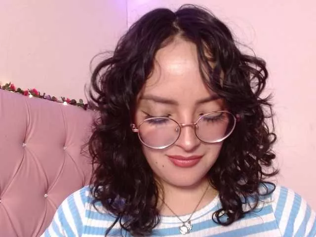 Freechat ela-peach on BongaCams