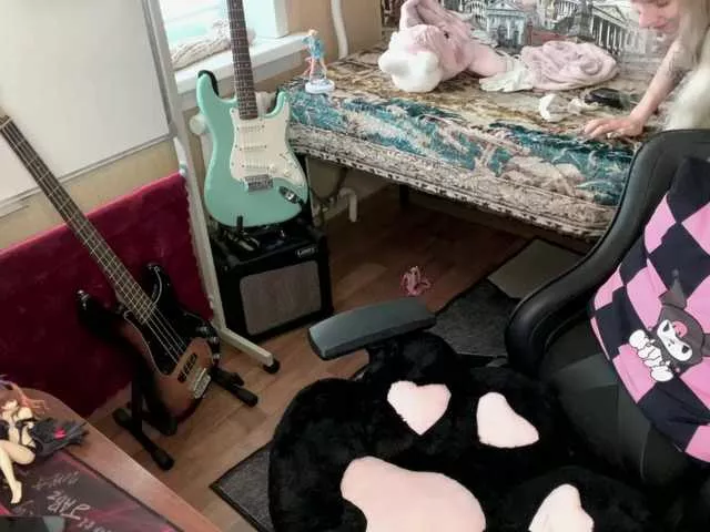 ElainLuv on BongaCams