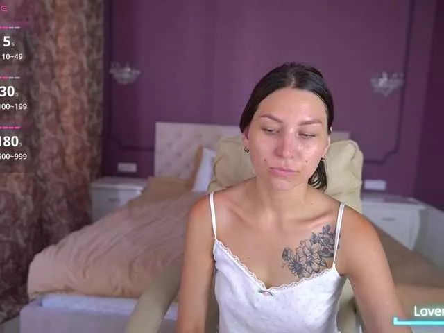 Offline EliseVelour on BongaCams