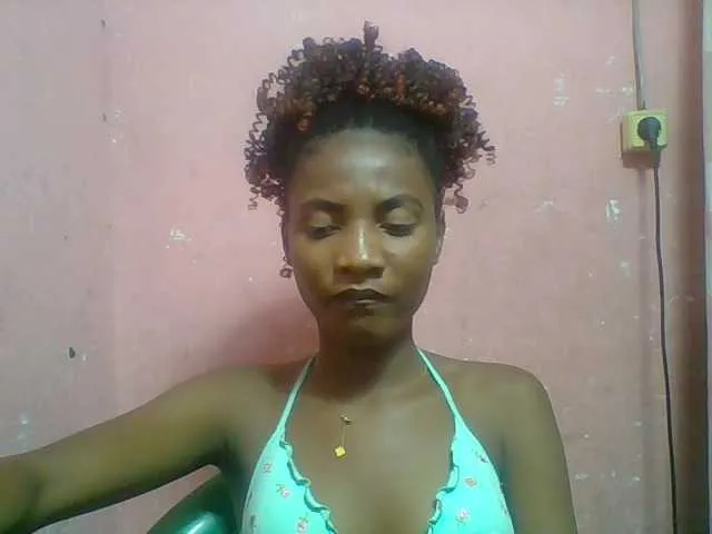 Offline Elizahhh on BongaCams