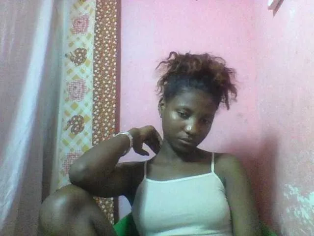 Offline Elizahhh on BongaCams