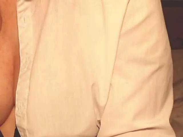 ellaine from BongaCams
