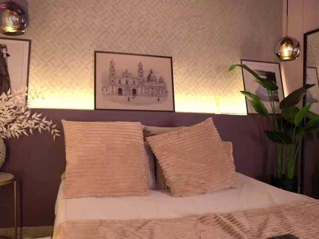 ElleDiane on BongaCams 