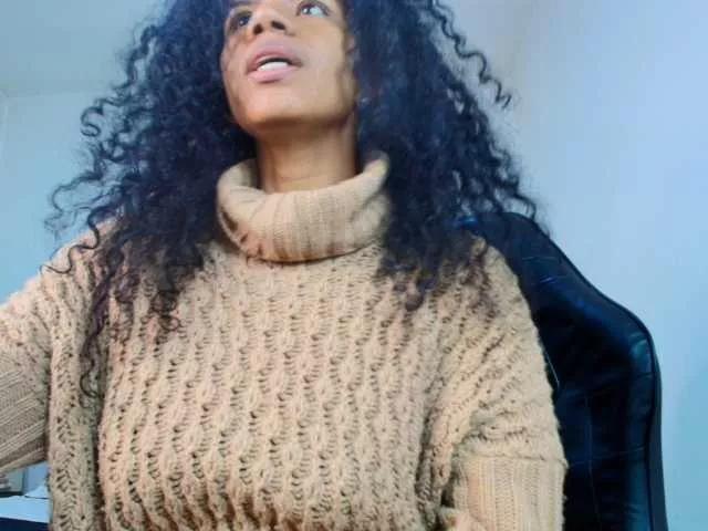 Ellie-Alves from BongaCams