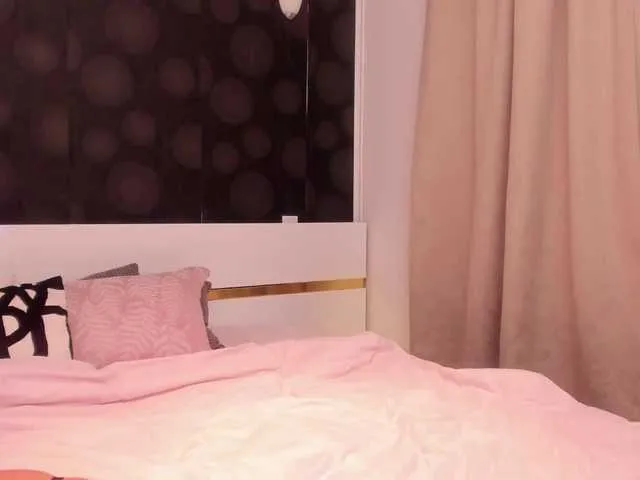 Offline ELLY2 on BongaCams