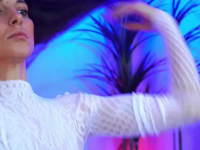 Freechat EllyLynn on BongaCams