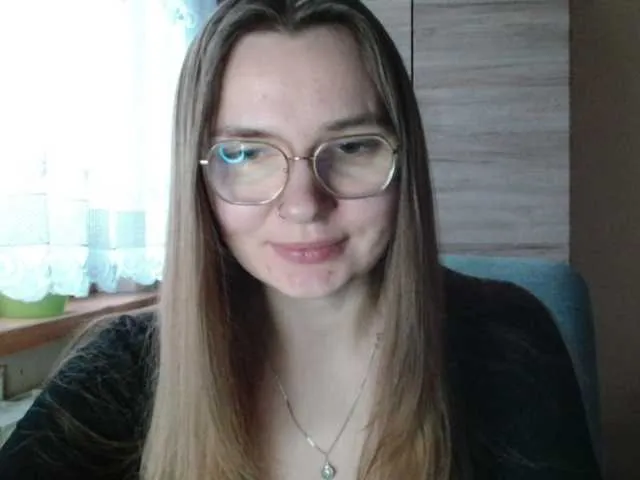 Ellyxcute — I'm young, sweet and innocent on the outside, wild, open-minded and passionate on the inside. I'm like a box of chocolates: you know what's inside the box, but you don't know what flavours you'll find inside the chocolate candy. See me in free chat,...