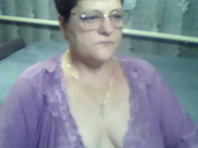 Offline ElzaJewel on BongaCams