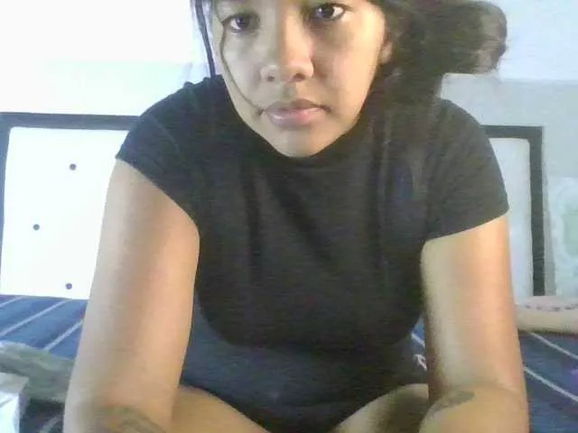 Offline EmelyWhitte on BongaCams