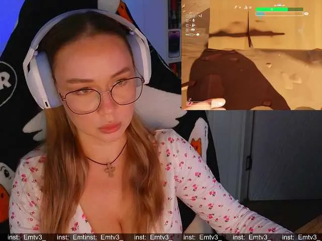 Offline Emili1- on BongaCams