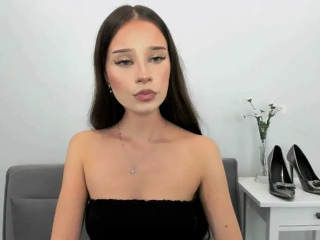 Offline EmilyDirty on BongaCams