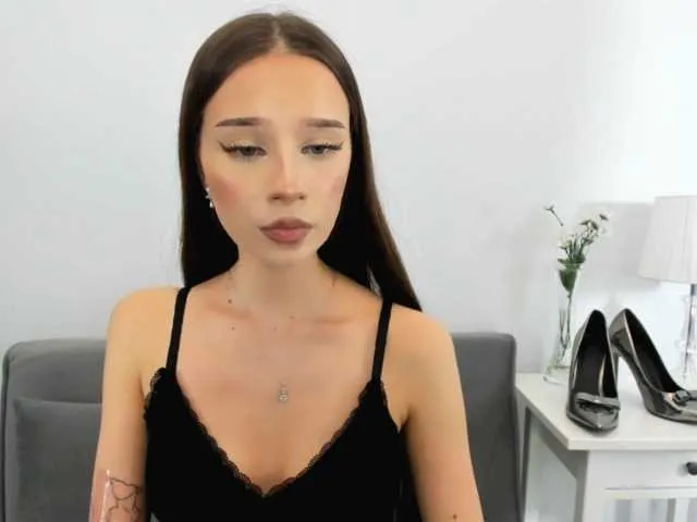 Offline EmilyDirty on BongaCams
