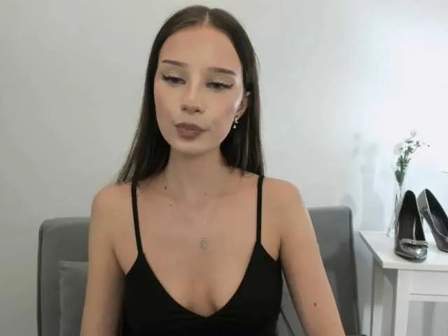 Offline EmilyDirty on BongaCams