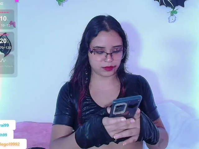 Offline EmilyMeow on BongaCams