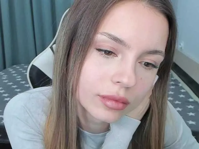 Offline EmilySkout on BongaCams