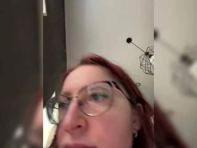 emma4you from BongaCams