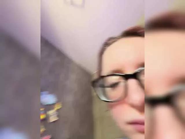 emma4you from BongaCams