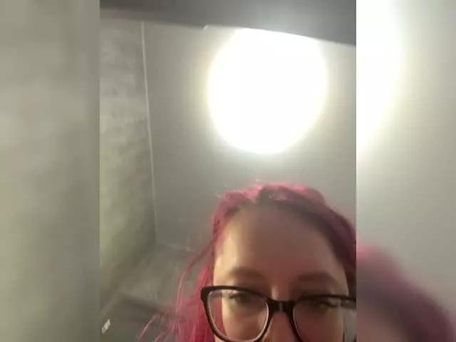 emma4you from BongaCams