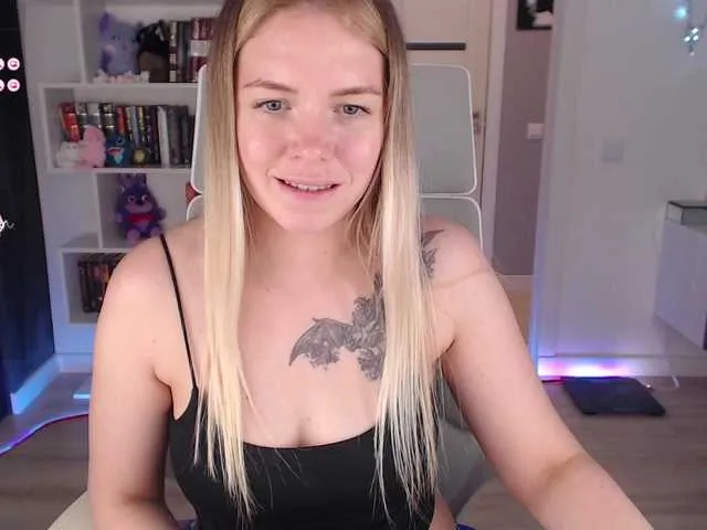 Offline EmmaBryan on BongaCams