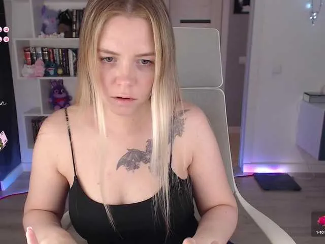 Offline EmmaBryan on BongaCams