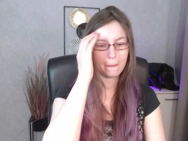 Offline EmmaHeart on BongaCams