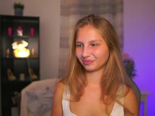 Offline emmiemurray on BongaCams