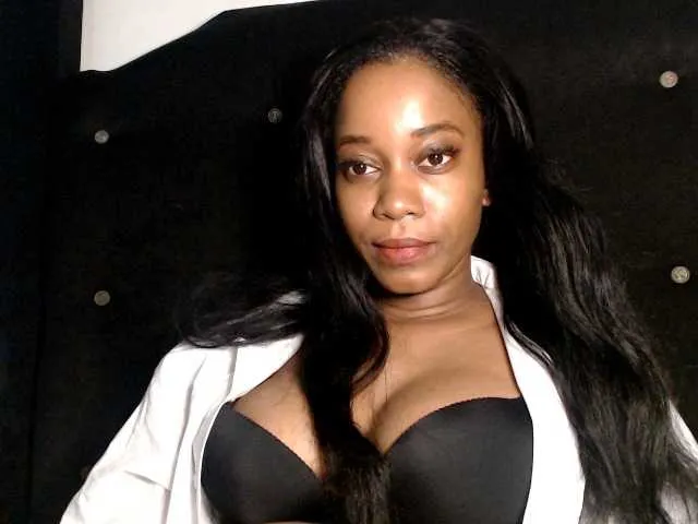 Offline Enchantriss on BongaCams