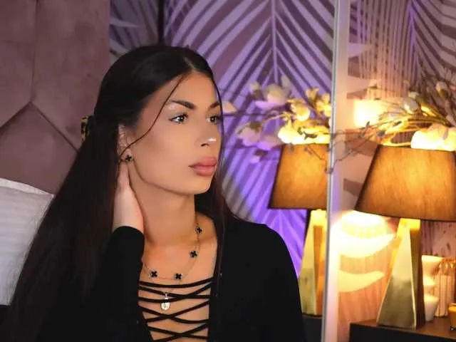 Offline EvaRayne on BongaCams