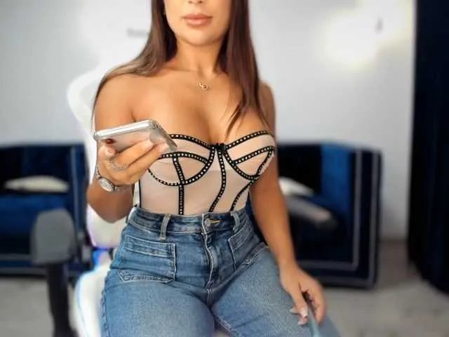 Offline evellineeva1 on BongaCams