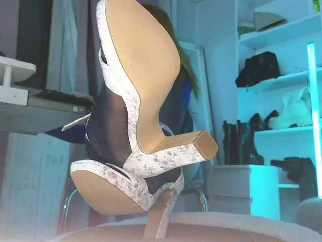 Offline fairyxblair on BongaCams