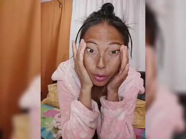 Freechat Fanyah on BongaCams