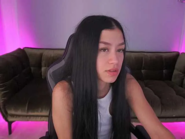 Offline FataleNellie on BongaCams