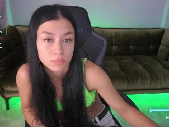 Offline FataleNellie on BongaCams