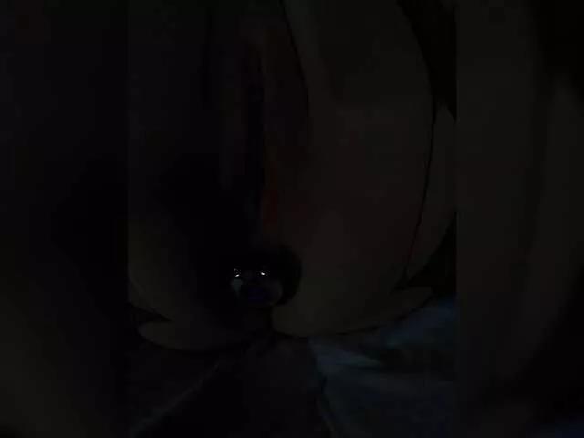 Feeeros from BongaCams