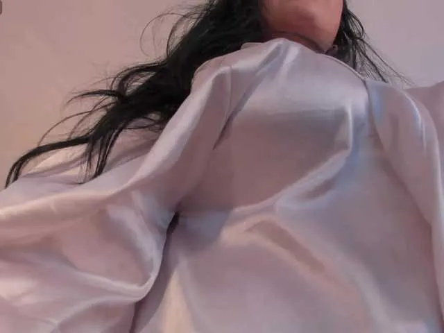 Offline FernandaX1 on BongaCams