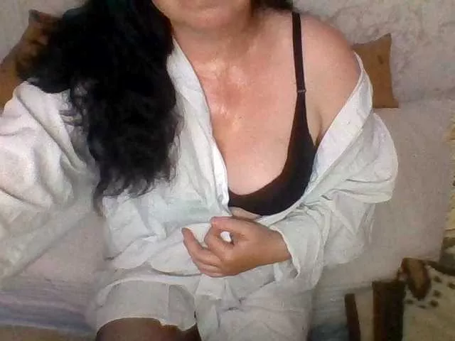 Offline Florena-1 on BongaCams