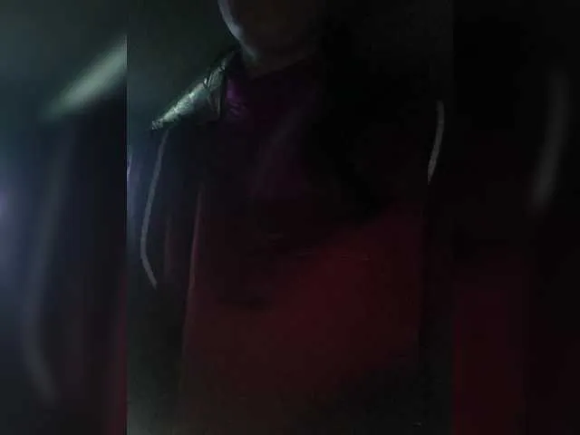 Offline Floria29 on BongaCams