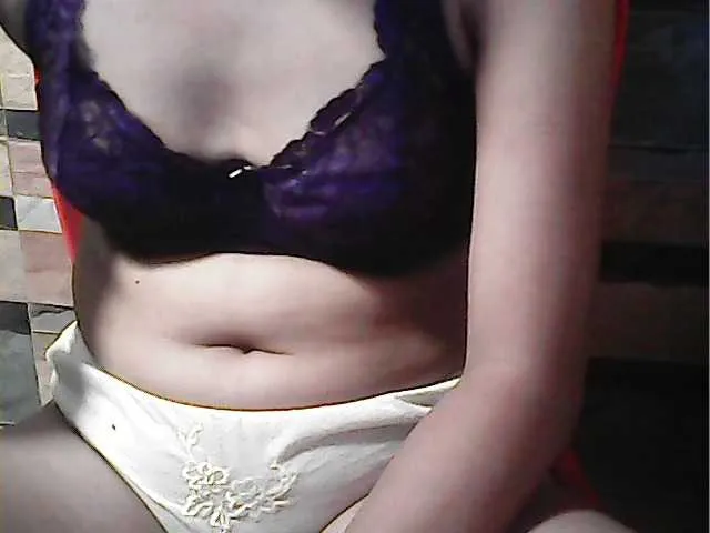 Freechat flowerhairypinay on BongaCams