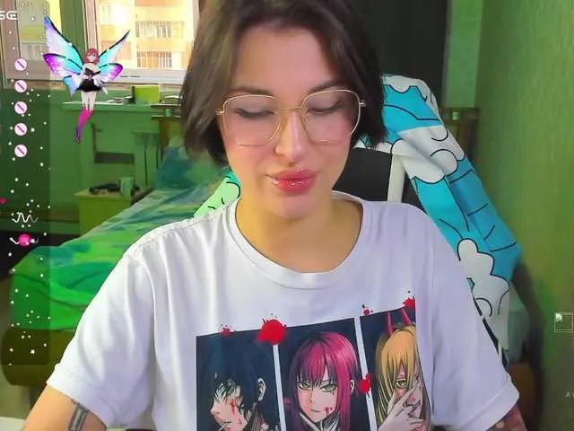 Offline folinskaayaa on BongaCams