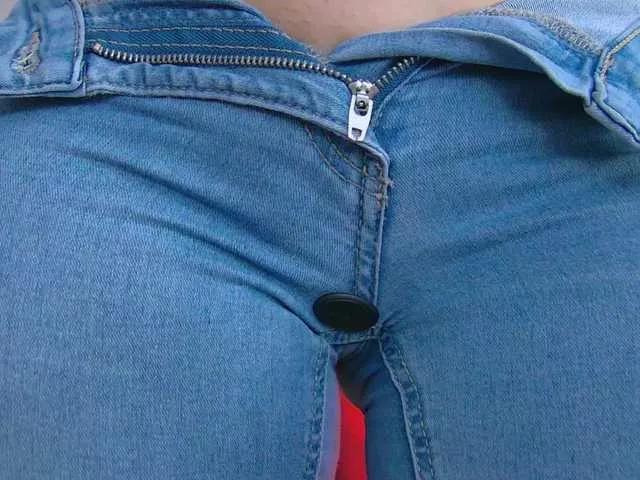Foxxxy-MILF from BongaCams
